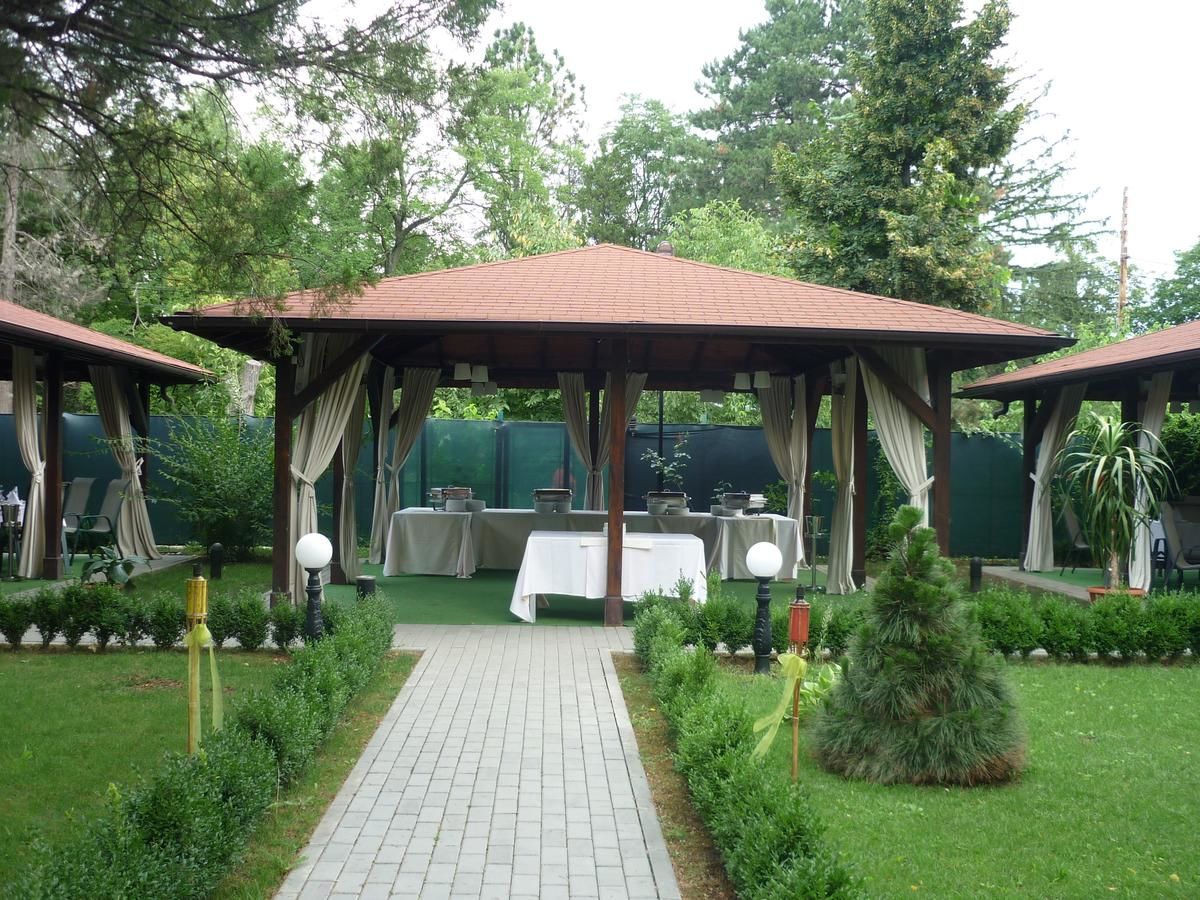 Отель Hotel Baneasa Parc Бухарест-15