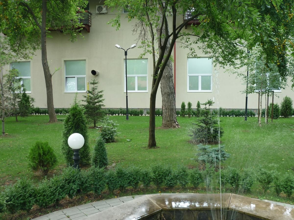 Отель Hotel Baneasa Parc Бухарест-32