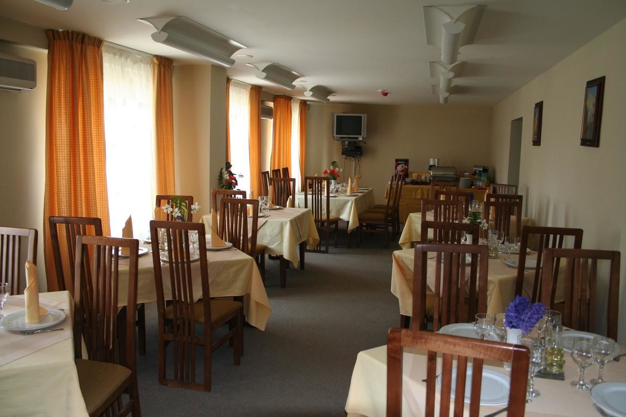 Отель Hotel Baneasa Parc Бухарест-42