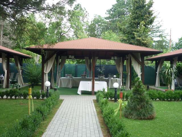 Отель Hotel Baneasa Parc Бухарест-14