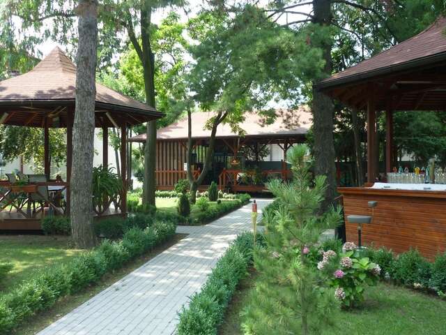 Отель Hotel Baneasa Parc Бухарест-15
